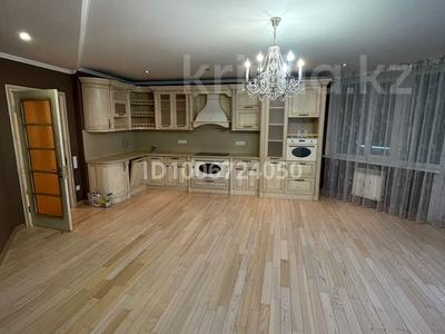 4-комнатная квартира · 240 м² · 4/12 этаж, Генерала Дюсенова 22 за 600 000 〒 в Павлодаре