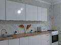 1-комнатная квартира · 50 м² · 1/5 этаж, мкр Строитель 1А за 15 000 ₸ в Уральске — фото 2