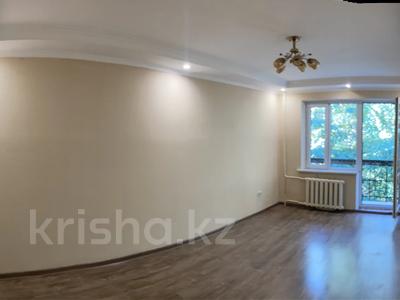 1-комнатная квартира, 30.7 м², 3/4 этаж, мкр №4 19 за 20 млн 〒 в Алматы, Ауэзовский р-н