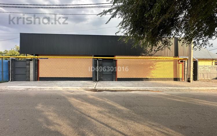 Отдельный дом · 4 комнаты · 260 м² · 5 сот., мкр Калкаман-2, Молдабекова 59 за 185 млн ₸ в Алматы, Наурызбайский р-н — фото 2