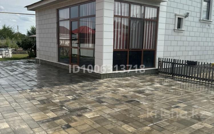 Отдельный дом · 5 комнат · 220 м² · 7 сот., Райымбек батыр 90 — Возле мини маркета Сапа за 1 млн 〒 в Актобе, жилой массив Акжар-2 — фото 3