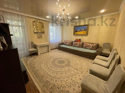 3-бөлмелі пәтер · 77 м² · 4/5 қабат, Жаңа қала ш/а., Ермекова, бағасы: 28 млн ₸ в Караганде, Казыбек би р-н