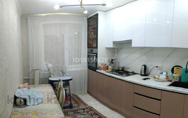 3-комнатная квартира · 70 м² · 3/9 этаж, мкр 8, Бр.Жубановых 293 — 101ст.бр за 23 млн ₸ в Актобе — фото 2