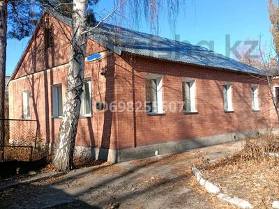 Отдельный дом · 4 комнаты · 103 м² · 10 сот., Пришахтинск, Жуковского — Маг."Идеал", школа"Бастау" за 35 млн 〒 в Караганде, Алихана Бокейханова р-н