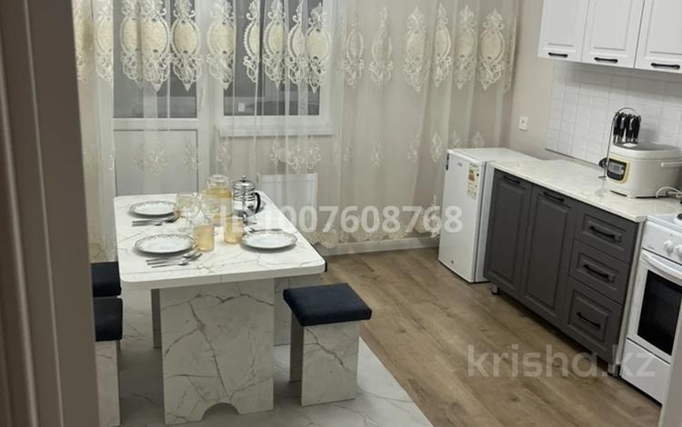 2-комнатная квартира · 57 м² · 16/16 этаж, мкр Шымсити, ​Туркия 1280/2 — Асар за 15 000 〒 в Шымкенте, Абайский р-н — фото 2