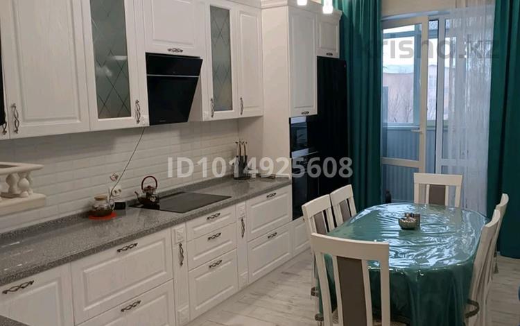 3-бөлмелі пәтер · 100 м² · 3/5 қабат, Степной 4 ш/а., Мкр Юго-Восток, мкр Степной 4 15/2 — 5школы, бағасы: 59 млн ₸ в Караганде, Казыбек би р-н — фото 2