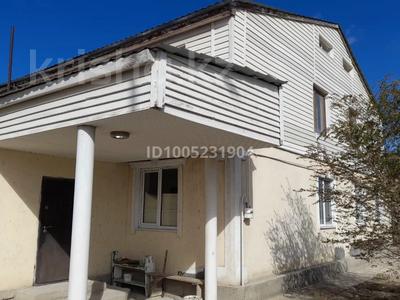 Отдельный дом · 6 комнат · 120 м², Рахымжан кошкарбаева 9Б за 450 000 〒 в Атырау, мкр Привокзальный-3А