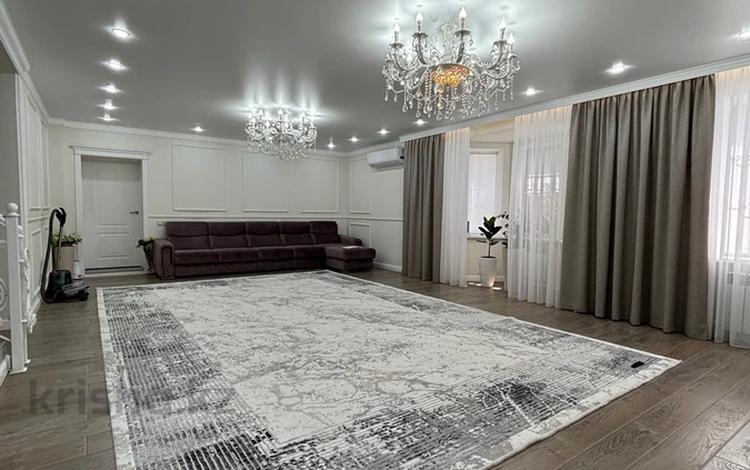 Отдельный дом · 4 комнаты · 278 м² · 9 сот., мкр Астана за 115 млн ₸ в Уральске — фото 42