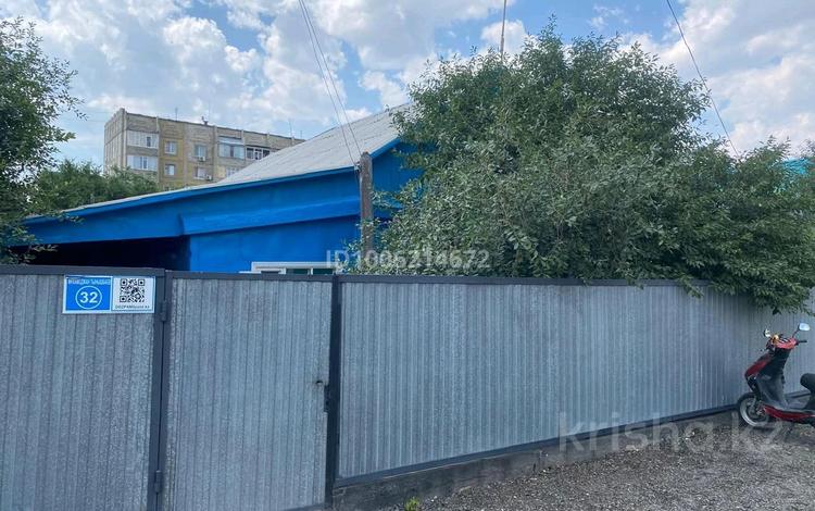 Отдельный дом · 4 комнаты · 150 м² · 7 сот., мкр Жилгородок, Тынышбаева 32 32 — Возле рынка Жилгарадок за 18.5 млн 〒 в Актобе — фото 2