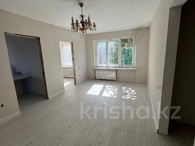 3-комнатная квартира · 64 м² · 3/5 этаж, Таха Хусейна 2/2 за 22.5 млн 〒 в Астане, р-н Байконур