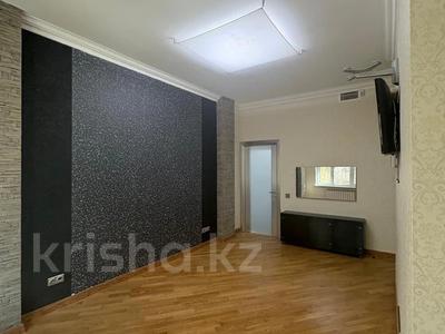 4-бөлмелі пәтер · 150.5 м² · 2/8 қабат, Кабанбай Батыра 13, бағасы: 77 млн ₸ в Астане, Есильский р-н