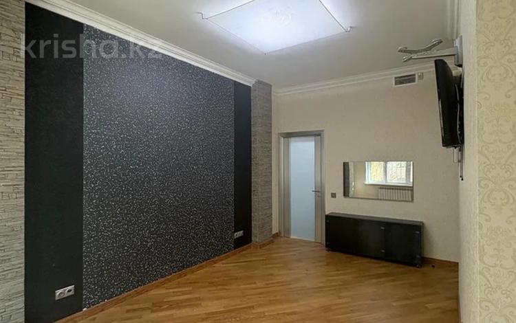 4-бөлмелі пәтер · 150.5 м² · 2/8 қабат, Кабанбай Батыра 13, бағасы: 77 млн ₸ в Астане, Есильский р-н — фото 19