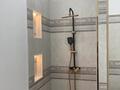 2-бөлмелі пәтер · 52 м² · 1/13 қабат, Райымбека 348 — Толе би, бағасы: 300 000 ₸ в Алматы, Ауэзовский р-н — фото 3