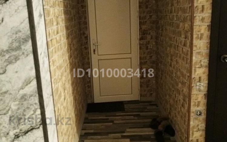 1-комнатная квартира · 42 м² · 4/5 этаж, 2мкр 22а — Мұхамеджанова за 8 млн ₸ в Балхаше — фото 2