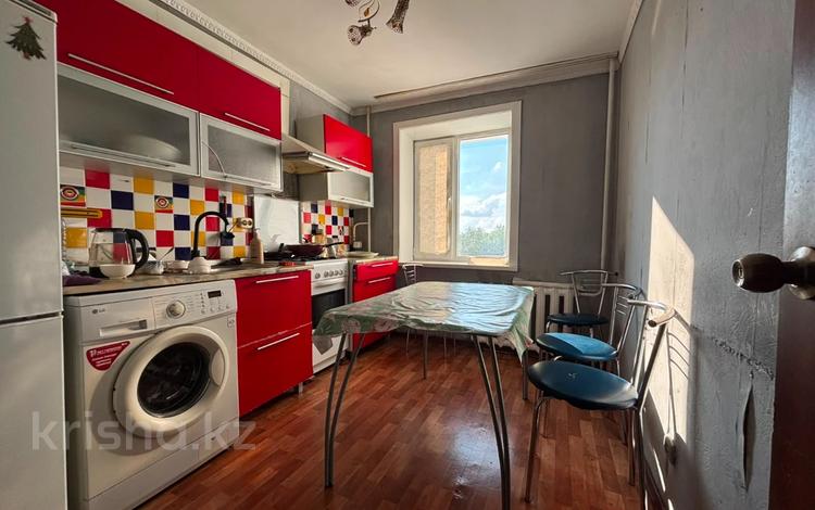 3-бөлмелі пәтер · 64 м² · 4/10 қабат, Абая, бағасы: 24.5 млн ₸ в Костанае — фото 2