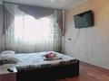 1-комнатная квартира, 42 м², 9/9 этаж посуточно, Камзина 64 — Баянтау за 10 000 〒 в Павлодаре — фото 2
