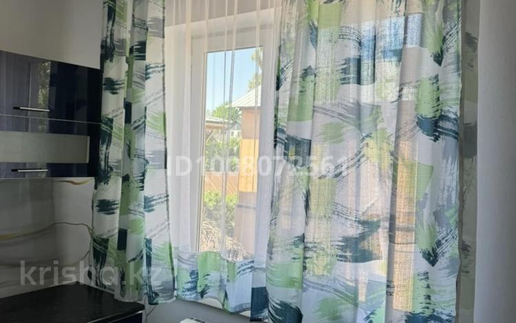 2-бөлмелі пәтер · 45 м² · 2/3 қабат, Бийская, бағасы: 180 000 ₸ в Алматы, Жетысуский р-н — фото 2