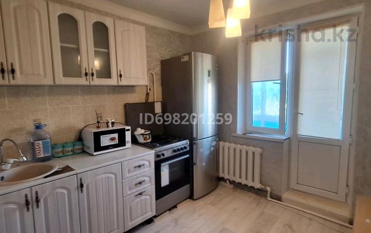 2-комнатная квартира · 57 м² · 5/5 этаж, мкр 8 за 160 000 ₸ в Актобе — фото 44