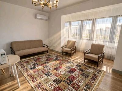 3-комнатная квартира · 120 м² · 8/12 этаж, Мкр. Самал-3 15 за 700 000 ₸ в Алматы, Медеуский р-н