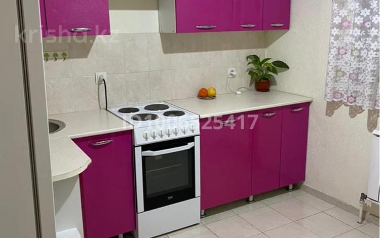 1-комнатная квартира · 35 м² · 4/12 этаж, мкр Акбулак, 1-я улица 63 за 210 000 ₸ в Алматы, Алатауский р-н — фото 2