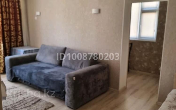 3-комнатная квартира · 70 м² · 2/5 этаж, 12-й мкр 9 за 15 000 ₸ в Актау — фото 2