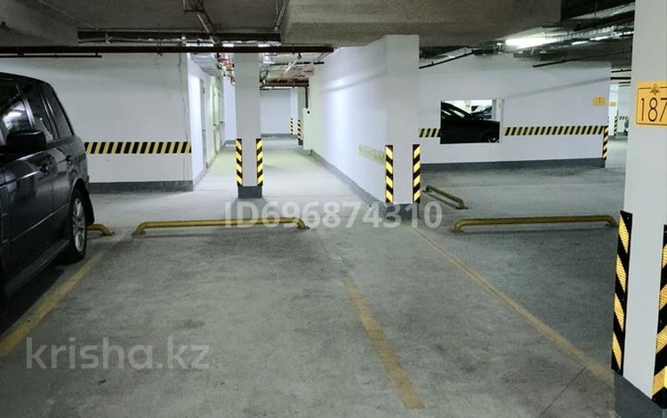 Паркинг · 20 м² · Кабанбай батыра 60а20 — Гейдар Алиев, Анадолы за 15 000 ₸ в Астане, Есильский р-н — фото 2