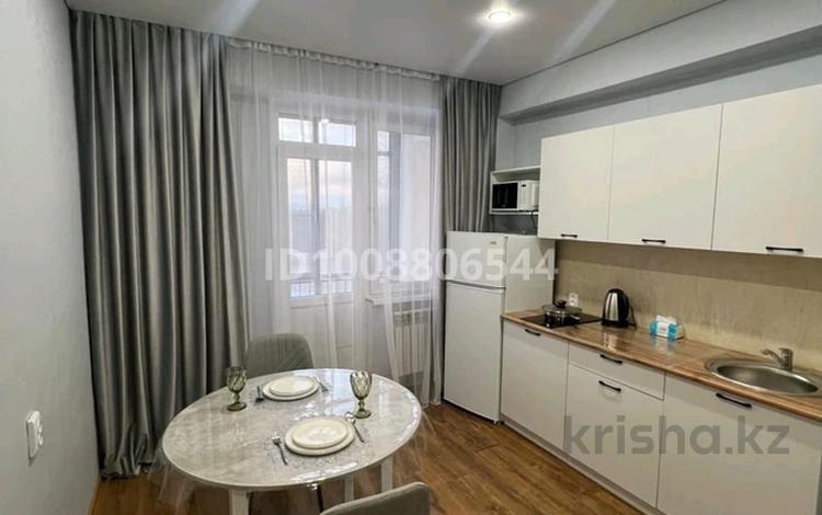 1-комнатная квартира · 42 м² · 6/9 этаж, Жибек Жолы 13 — Магнум, Мешіт за 12 000 ₸ в Усть-Каменогорске — фото 2