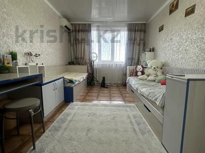 3-комнатная квартира, 64 м², 4/5 этаж, рубежинская 31 за 18.3 млн 〒 в Уральске