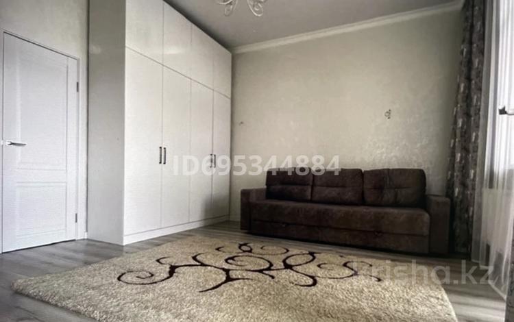 1-комнатная квартира · 40 м² · 13/20 этаж, Кабанбай батыра 49а — Ботанический сад за 250 000 ₸ в Астане, Есильский р-н — фото 3