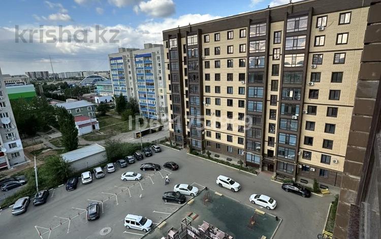 2-бөлмелі пәтер · 70.3 м² · 8/10 қабат, Жеңіс ш/а 11, бағасы: 31.5 млн ₸ в Уральске, мкр Женис — фото 3