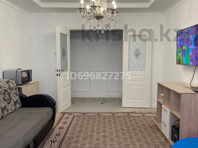 3-комнатная квартира, 80 м², 1/7 этаж помесячно, мкр 12 63 за 380 000 〒 в Актобе, мкр 12