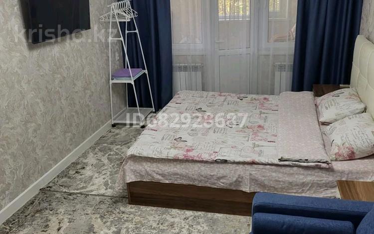 1-комнатная квартира · 50 м² · 2/5 этаж, 8-й микрорайон 12а — Арбат за 10 000 ₸ в Шымкенте, Туран р-н — фото 14