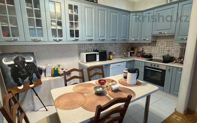 3-бөлмелі пәтер · 94 м² · 6/10 қабат, Кабанбай Батыра 15, бағасы: 90 млн ₸ в Алматы, Медеуский р-н — фото 4