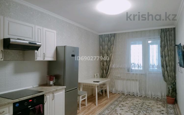 1-комнатная квартира, 45 м², 12/12 этаж помесячно, Тауельсыздык 21 — Тауельсыздык Шарль де голя