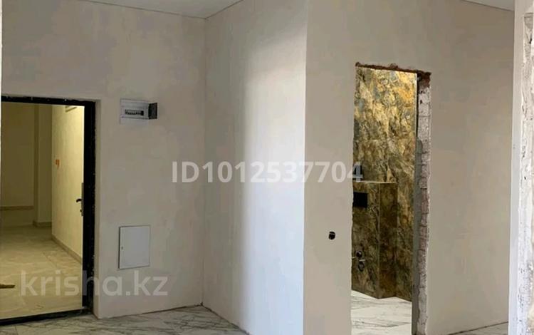 3-бөлмелі пәтер · 86 м² · 5/12 қабат, Кабанбай батыр 63, бағасы: 56.1 млн ₸ в Астане, Есильский р-н — фото 3