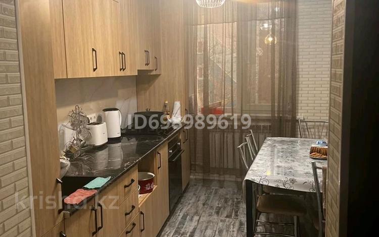 3-комнатная квартира · 69 м² · 2/4 этаж, Тауке Хана 4 — Тауке Хана - Бауржан Мамышулы за 30 млн 〒 в Таразе — фото 2