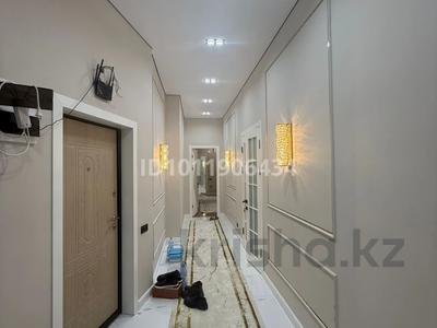 3-комнатная квартира · 119 м² · 8/17 этаж, 16-й мкр , ​16-й микрорайон 16 за 360 000 〒 в Актау
