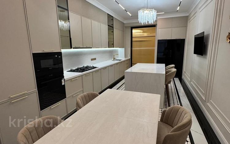 6-комнатная квартира · 432 м² · 10/11 этаж, 18А мкр 3 за 250 млн ₸ в Актау — фото 2