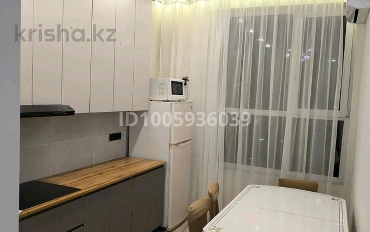2-комнатная квартира · 48 м², Райымбека 348/1 за 290 000 ₸ в Алматы, Ауэзовский р-н — фото 2