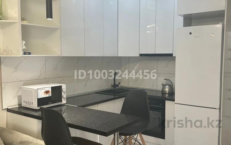 1-комнатная квартира · 30 м² · 4/12 этаж, Садвакасова 35 — улица Садвакасова и улица Жети жаргы за 215 000 ₸ в Алматы, Ауэзовский р-н — фото 2