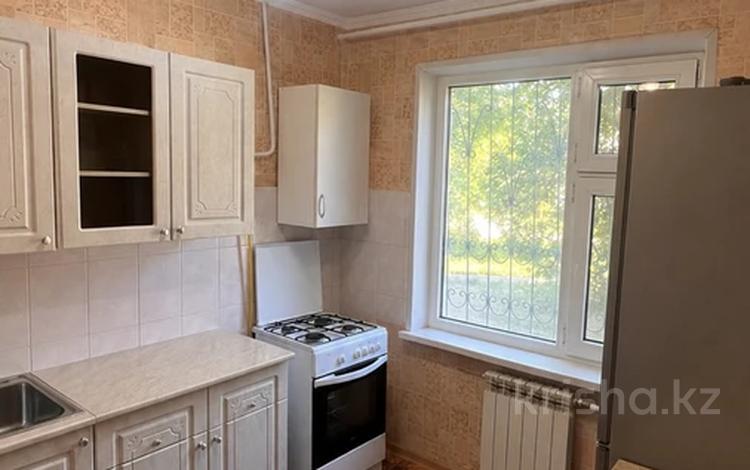 3-комнатная квартира · 62.4 м² · 1/5 этаж, Ларина — автопарк за 15.9 млн ₸ в Уральске — фото 2