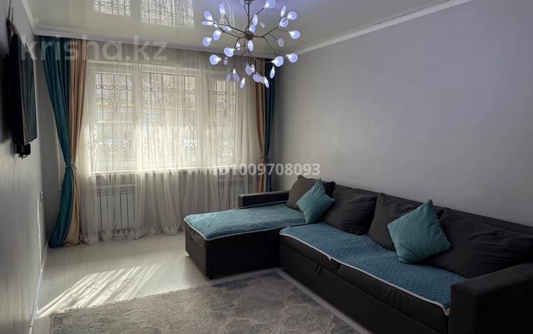 2-комнатная квартира · 43 м² · 1/4 этаж, мкр №3 20 за 280 000 ₸ в Алматы, Ауэзовский р-н — фото 2