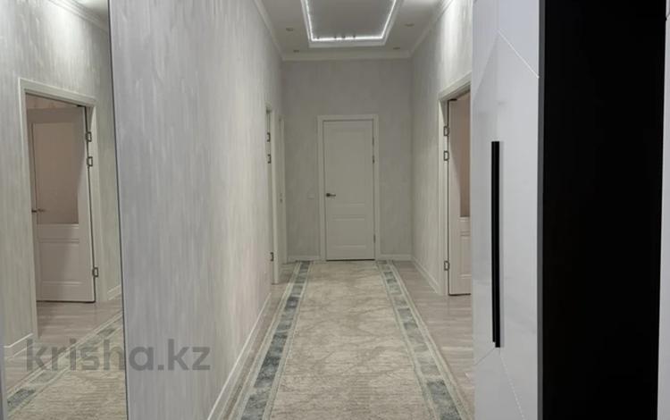 3-комнатная квартира · 109 м² · 4/7 этаж, 19-й мкр 45/3 за 36 млн 〒 в Актау — фото 2