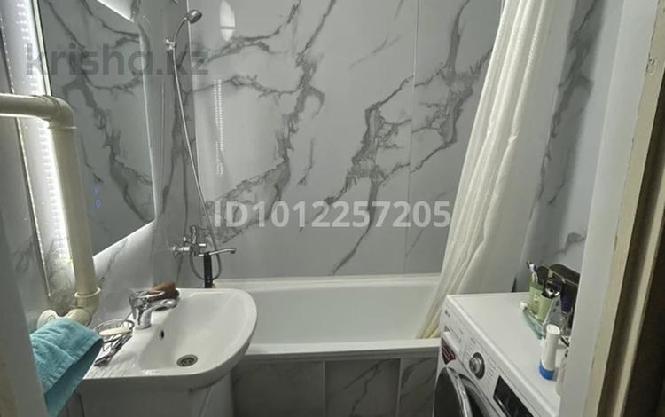 1-комнатная квартира · 30.7 м² · 2/5 этаж, 10 микрорайон 10 за 12.5 млн 〒 в Аксае — фото 2