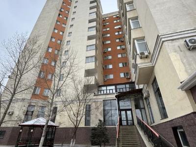 3-комнатная квартира · 180.9 м² · 2/12 этаж, мкр 11, Локомотивная за 50 млн 〒 в Актобе