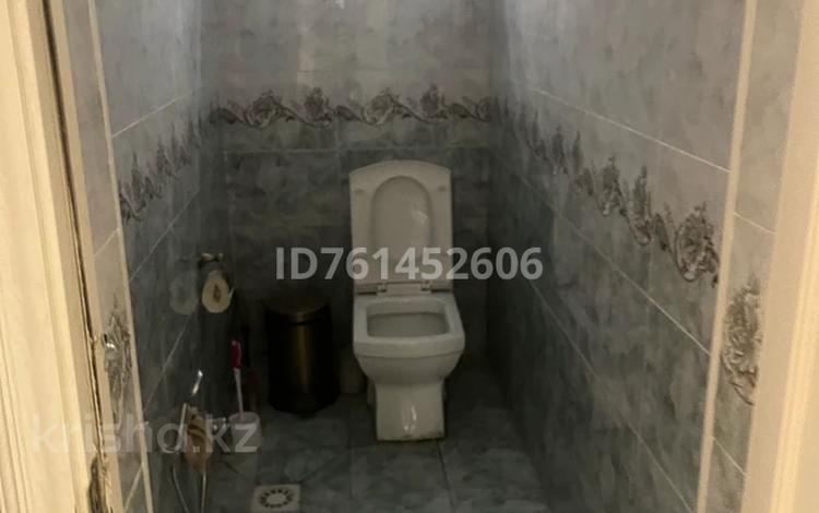 Отдельный дом · 6 комнат · 250 м² · 5 сот., мкр Калкаман-2 — Тогысова 2 за 700 000 〒 в Алматы, Наурызбайский р-н — фото 2