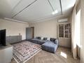 2-комнатная квартира · 75.6 м² · 8/8 этаж, мкр Михайловка , Аманжолова 41 за 60 млн ₸ в Караганде, Казыбек би р-н — фото 2