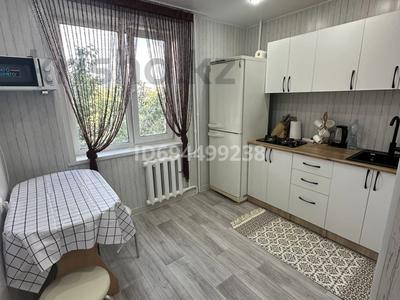 2-комнатная квартира, 45 м², 4/5 этаж, 5 мкр 25 за 12 млн 〒 в Лисаковске