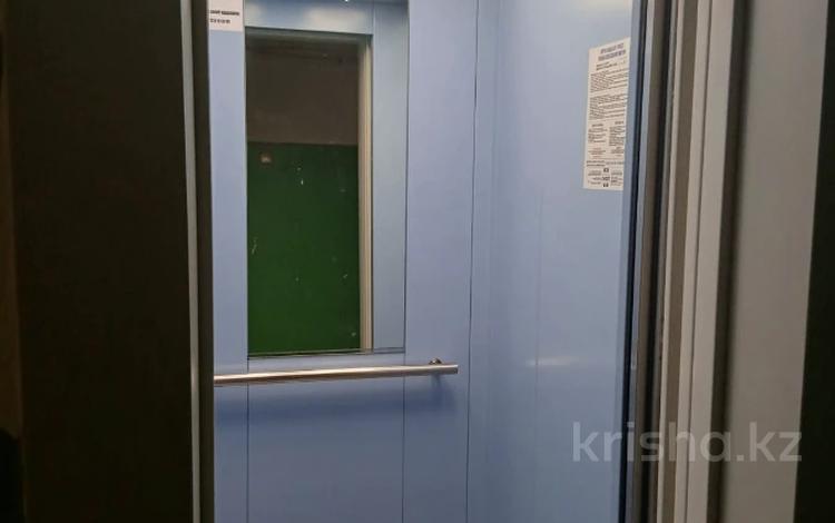 3-комнатная квартира · 68 м² · 8/9 этаж, мкр Новый Город, Ермекова за 26.5 млн ₸ в Караганде, Казыбек би р-н — фото 15