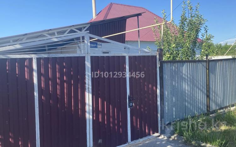 Жеке үй · 4 бөлме · 70 м² · 10 сот., Балпык би 121 — Центр, бағасы: 12 млн ₸ в Карабулаке — фото 2